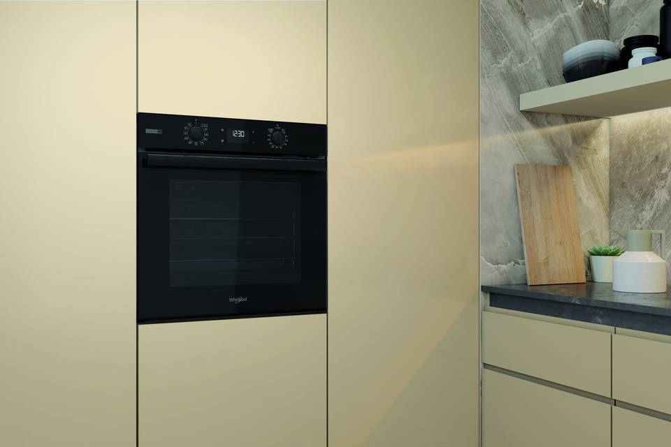 Фурна за вграждане Whirlpool OMSR58RU1SB